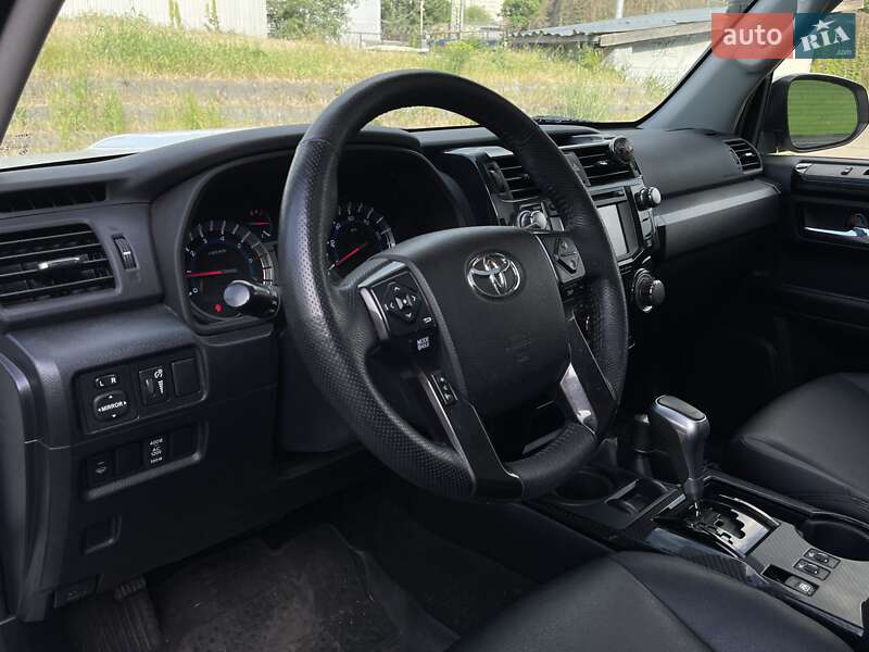 Внедорожник / Кроссовер Toyota 4Runner 2018 в Киеве