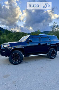 Внедорожник / Кроссовер Toyota 4Runner 2015 в 