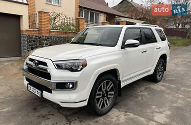 Внедорожник / Кроссовер Toyota 4Runner 2017 в Киеве