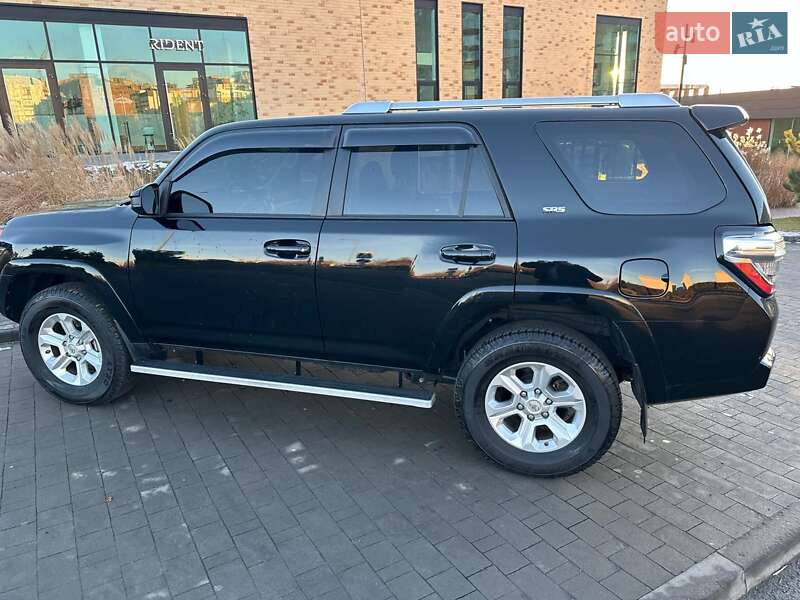 Позашляховик / Кросовер Toyota 4Runner 2019 в Ярмолинцях