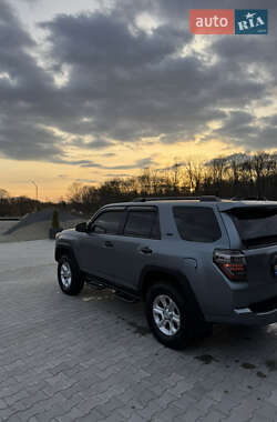 Внедорожник / Кроссовер Toyota 4Runner 2018 в 