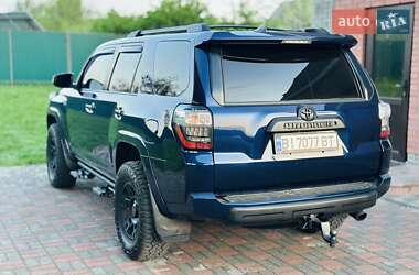 Внедорожник / Кроссовер Toyota 4Runner 2017 в 