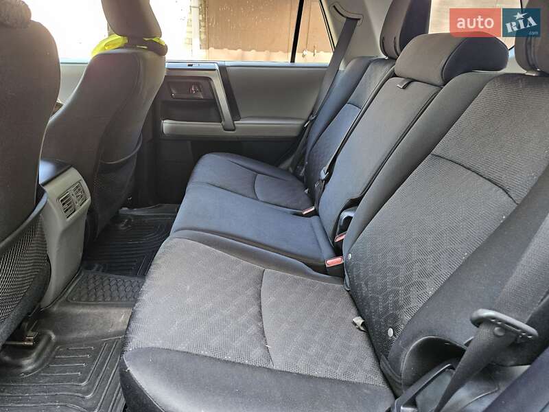 Внедорожник / Кроссовер Toyota 4Runner 2011 в Киеве фото 9 Внедорожник / Кроссовер Toyota 4Runner 2011 в Киеве