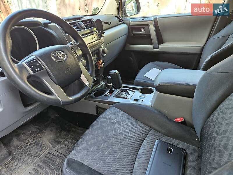 Внедорожник / Кроссовер Toyota 4Runner 2011 в Киеве фото 10 Внедорожник / Кроссовер Toyota 4Runner 2011 в Киеве