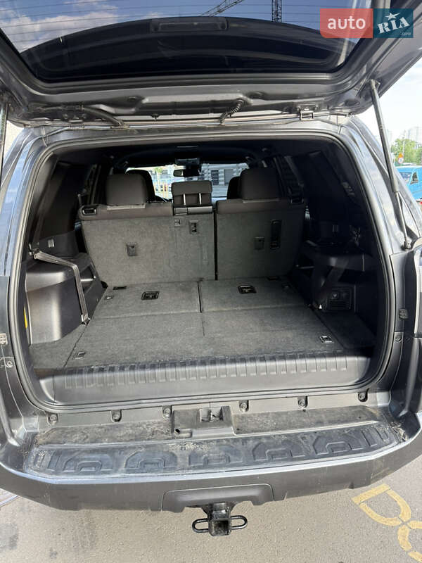 Позашляховик / Кросовер Toyota 4Runner 2020 в Києві