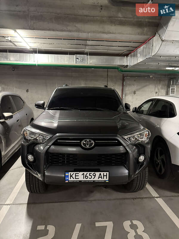 Позашляховик / Кросовер Toyota 4Runner 2020 в Києві