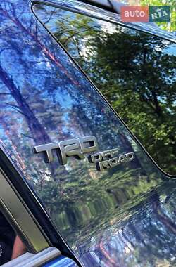 Внедорожник / Кроссовер Toyota 4Runner 2017 в 