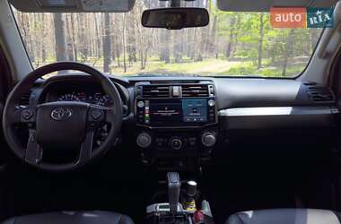 Внедорожник / Кроссовер Toyota 4Runner 2017 в 