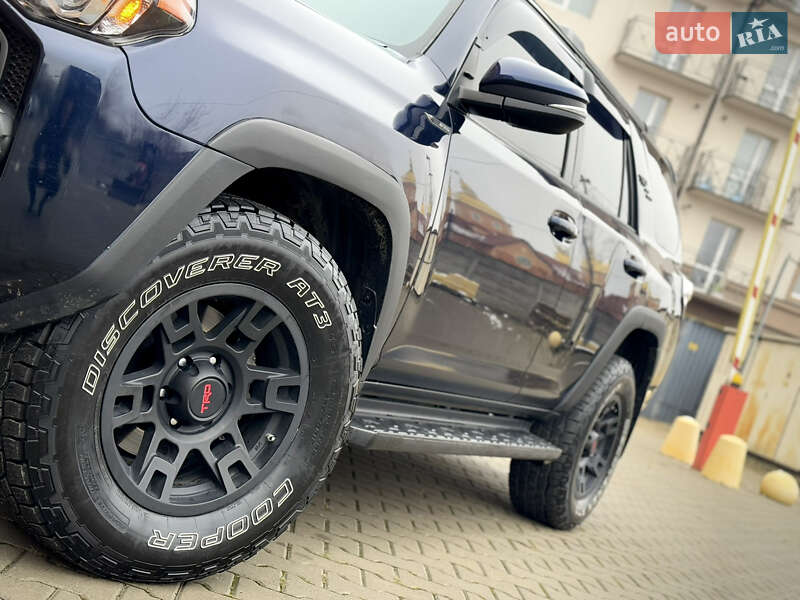 Внедорожник / Кроссовер Toyota 4Runner 2017 в Ужгороде