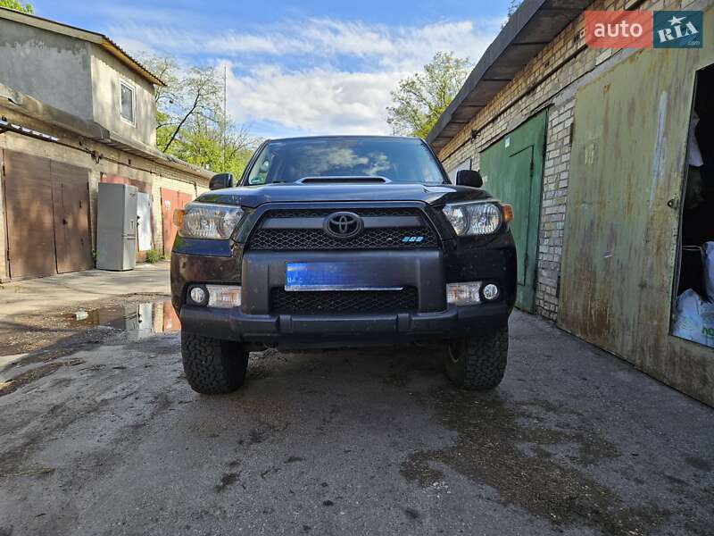 Внедорожник / Кроссовер Toyota 4Runner 2011 в Киеве фото 5 Внедорожник / Кроссовер Toyota 4Runner 2011 в Киеве