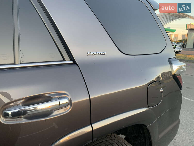 Внедорожник / Кроссовер Toyota 4Runner 2016 в Киеве