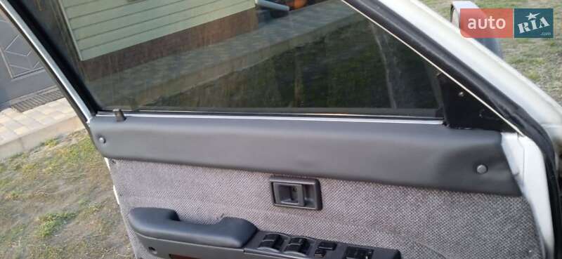 Внедорожник / Кроссовер Toyota 4Runner 1990 в Виннице