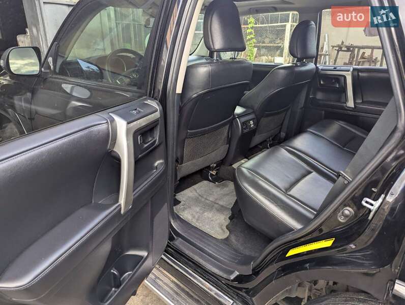 Внедорожник / Кроссовер Toyota 4Runner 2012 в Кропивницком
