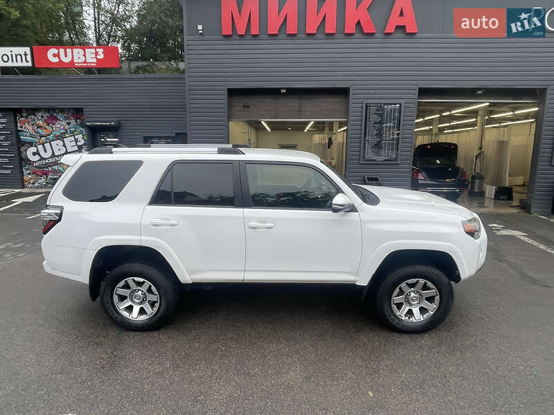 Внедорожник / Кроссовер Toyota 4Runner 2016 в Киеве фото 5 Внедорожник / Кроссовер Toyota 4Runner 2016 в Киеве