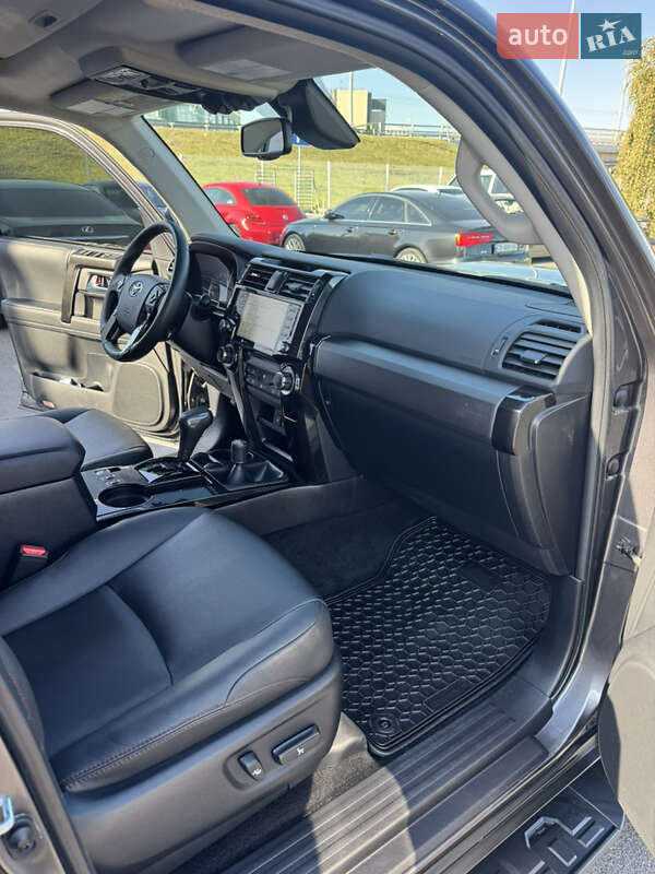 Позашляховик / Кросовер Toyota 4Runner 2020 в Києві фото 6 Позашляховик / Кросовер Toyota 4Runner 2020 в Києві