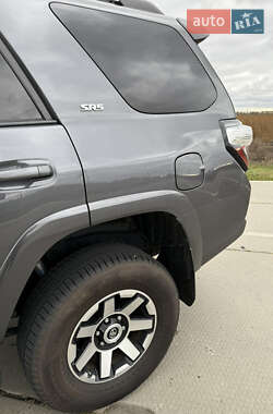 Внедорожник / Кроссовер Toyota 4Runner 2020 в 