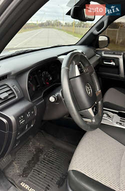 Внедорожник / Кроссовер Toyota 4Runner 2020 в 