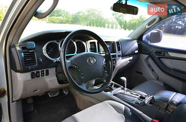 Внедорожник / Кроссовер Toyota 4Runner 2005 в  фото 22 Внедорожник / Кроссовер Toyota 4Runner 2005 в