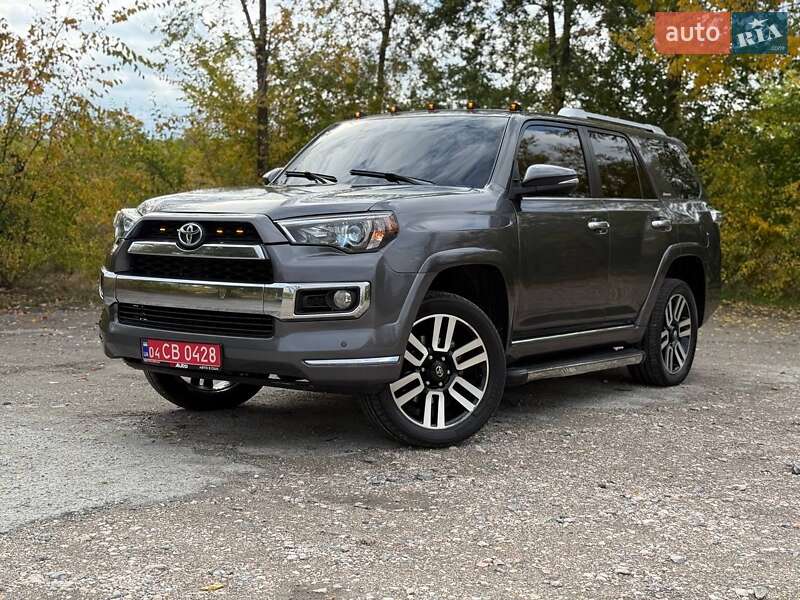Позашляховик / Кросовер Toyota 4Runner 2014 в Кривому Розі