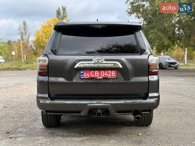 Позашляховик / Кросовер Toyota 4Runner 2014 в Кривому Розі