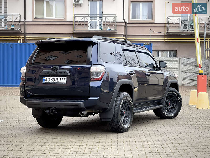 Внедорожник / Кроссовер Toyota 4Runner 2017 в Ужгороде