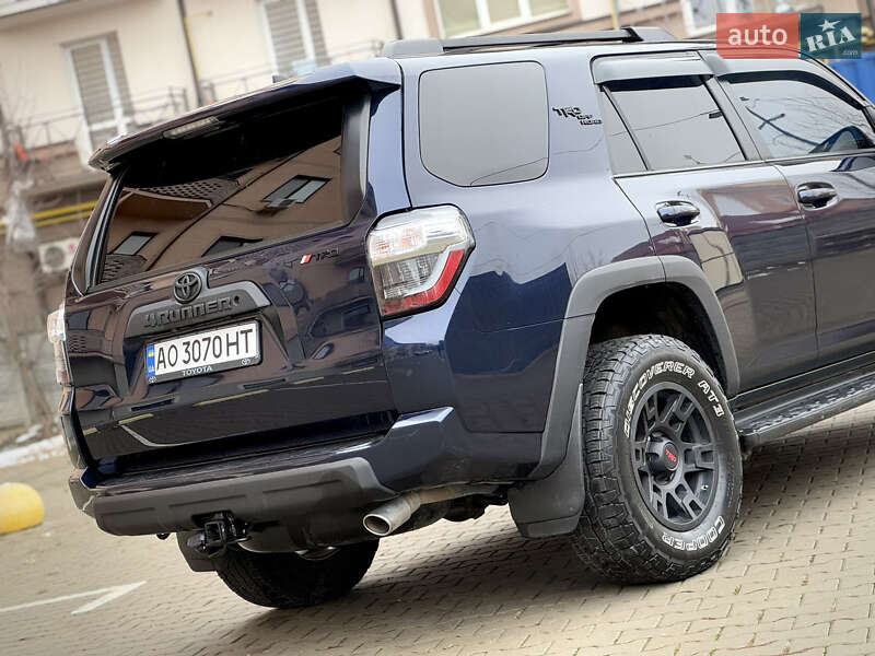Внедорожник / Кроссовер Toyota 4Runner 2017 в Ужгороде