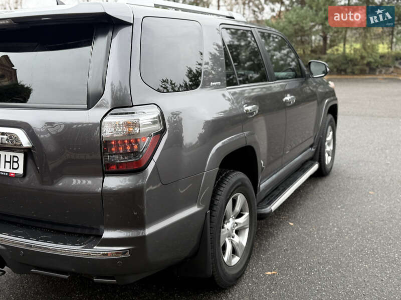 Внедорожник / Кроссовер Toyota 4Runner 2014 в Виннице