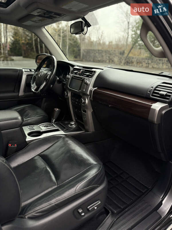 Внедорожник / Кроссовер Toyota 4Runner 2014 в Виннице