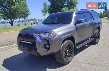 Внедорожник / Кроссовер Toyota 4Runner 2016 в Черкассах