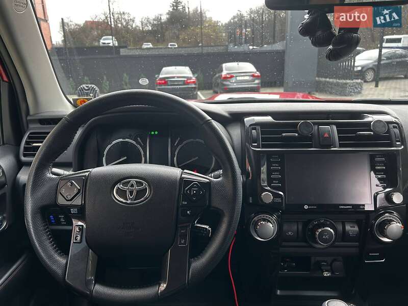 Внедорожник / Кроссовер Toyota 4Runner 2020 в Черновцах