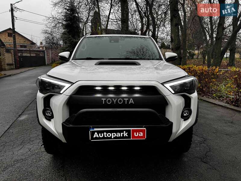 Внедорожник / Кроссовер Toyota 4Runner 2019 в Киеве