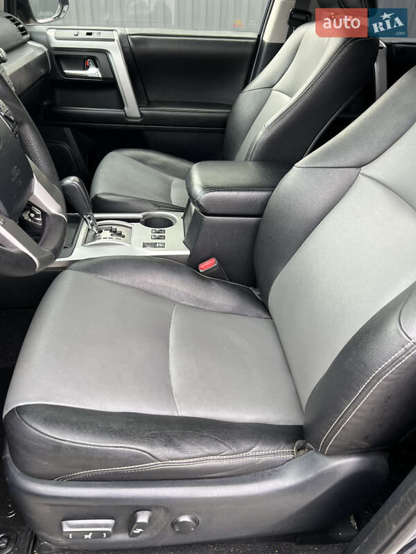 Внедорожник / Кроссовер Toyota 4Runner 2014 в Яремче