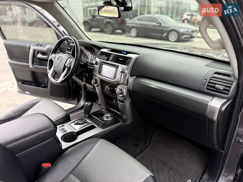 Внедорожник / Кроссовер Toyota 4Runner 2016 в Черкассах фото 3 Внедорожник / Кроссовер Toyota 4Runner 2016 в Черкассах