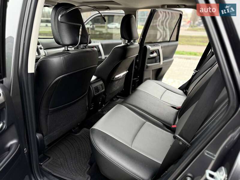 Внедорожник / Кроссовер Toyota 4Runner 2016 в Черкассах фото 5 Внедорожник / Кроссовер Toyota 4Runner 2016 в Черкассах
