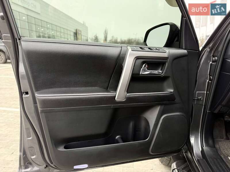 Внедорожник / Кроссовер Toyota 4Runner 2016 в Черкассах фото 8 Внедорожник / Кроссовер Toyota 4Runner 2016 в Черкассах