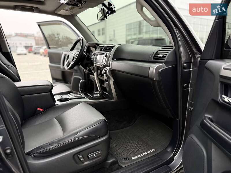 Внедорожник / Кроссовер Toyota 4Runner 2016 в Черкассах фото 14 Внедорожник / Кроссовер Toyota 4Runner 2016 в Черкассах
