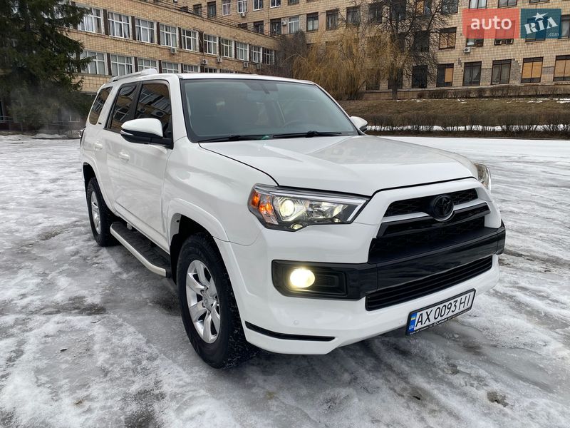 Внедорожник / Кроссовер Toyota 4Runner 2017 в Харькове