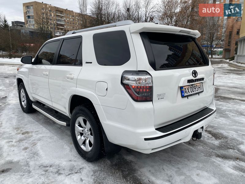 Внедорожник / Кроссовер Toyota 4Runner 2017 в Харькове