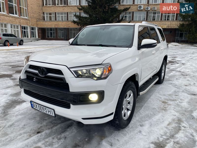 Внедорожник / Кроссовер Toyota 4Runner 2017 в Харькове