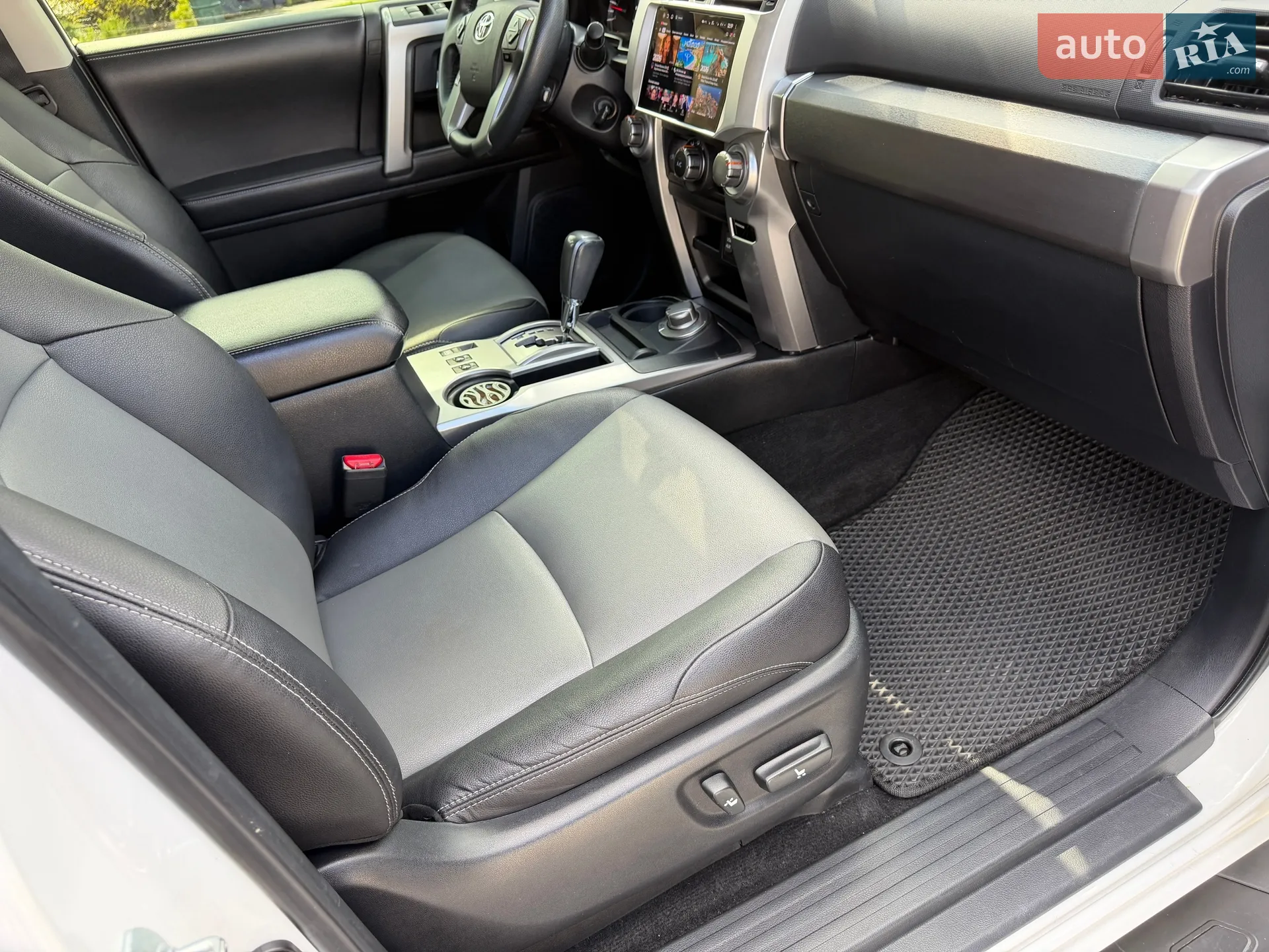 2017 Toyota 4Runner - мініатюра 18