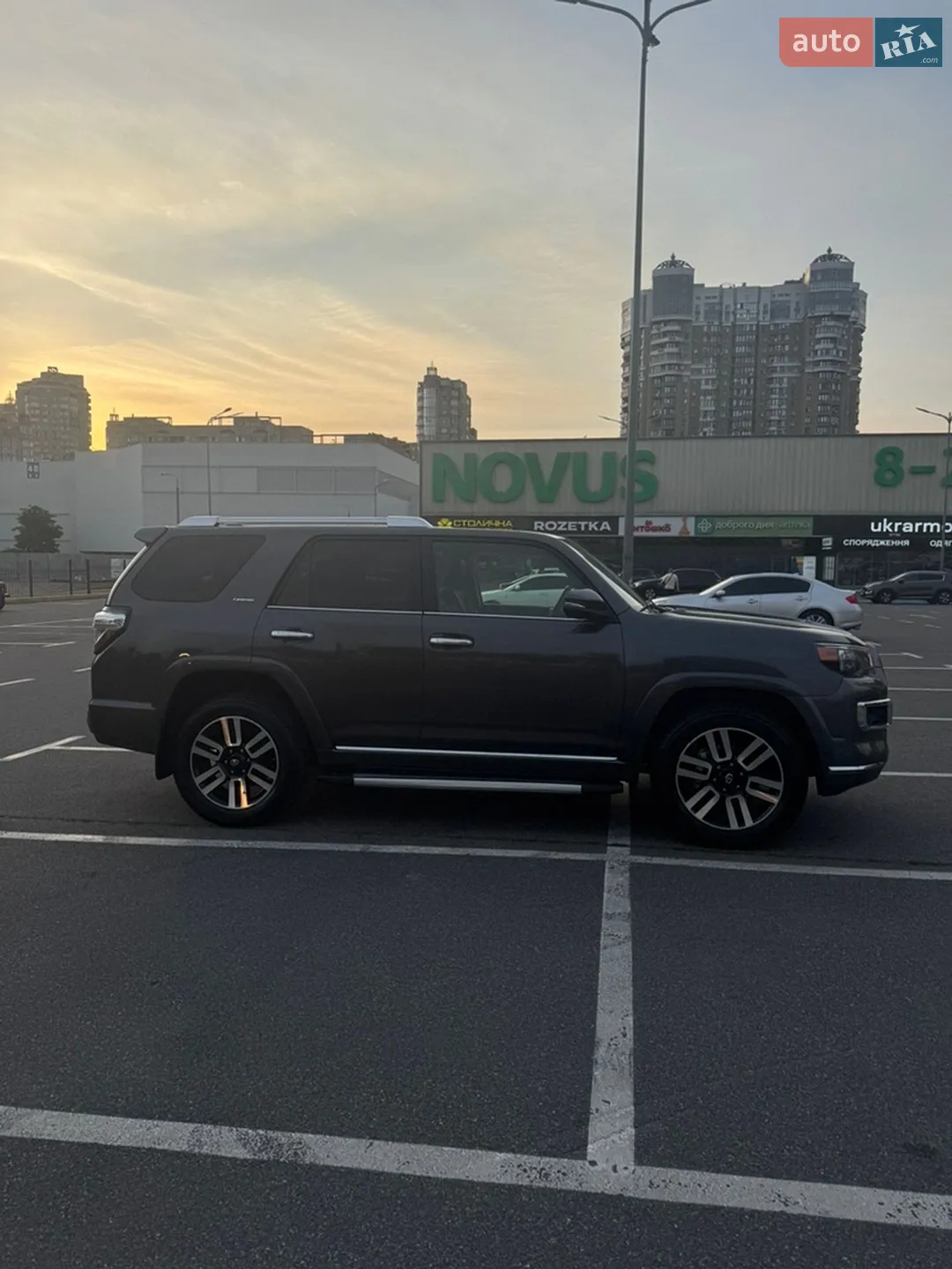 2016 Toyota 4Runner - мініатюра 4