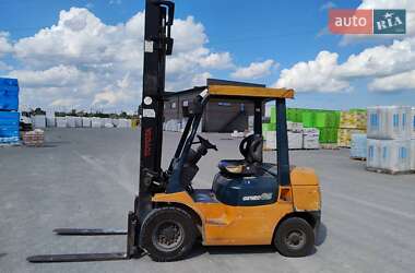 Вилочный погрузчик Toyota 627FDF25 2005 в 