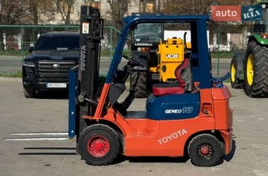 Вилочний навантажувач Toyota 7FGF18 2004 в Радомишлі