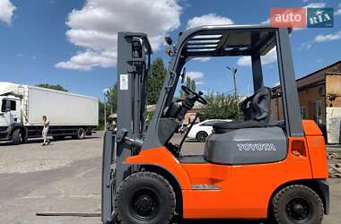 Вилочный погрузчик Toyota 7FGL15 1999 в Харькове