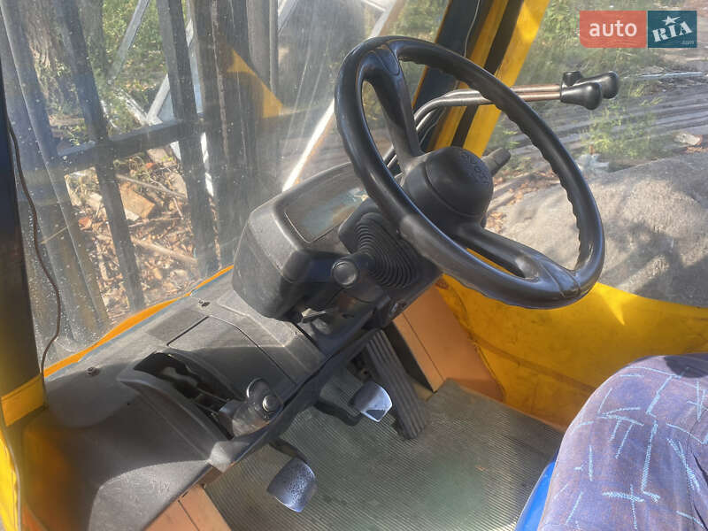 Вилочный погрузчик Toyota 7FGU15 2004 в Бердичеве фото 3 Вилочный погрузчик Toyota 7FGU15 2004 в Бердичеве