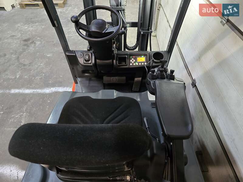 Вилочный погрузчик Toyota 8FBET16 2019 в Киеве фото 12 Вилочный погрузчик Toyota 8FBET16 2019 в Киеве