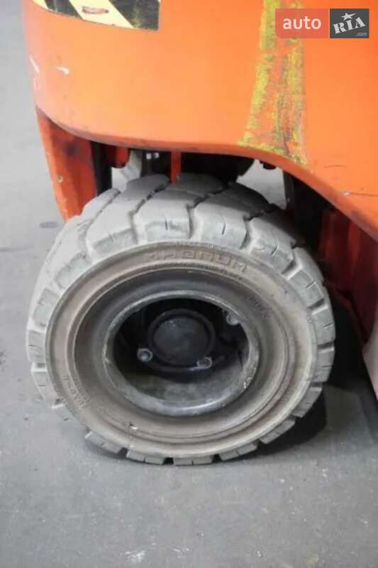 Вилочный погрузчик Toyota 8FBMT20 2017 в Киеве фото 7 Вилочный погрузчик Toyota 8FBMT20 2017 в Киеве