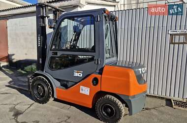 Вилочний навантажувач Toyota 8FD30 2020 в Києві