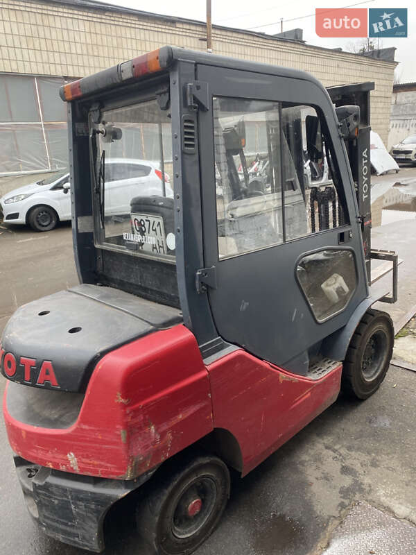 Вилочний навантажувач Toyota 8FDF-25 2013 в Києві
