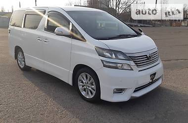 Мінівен Toyota Alphard 2009 в 